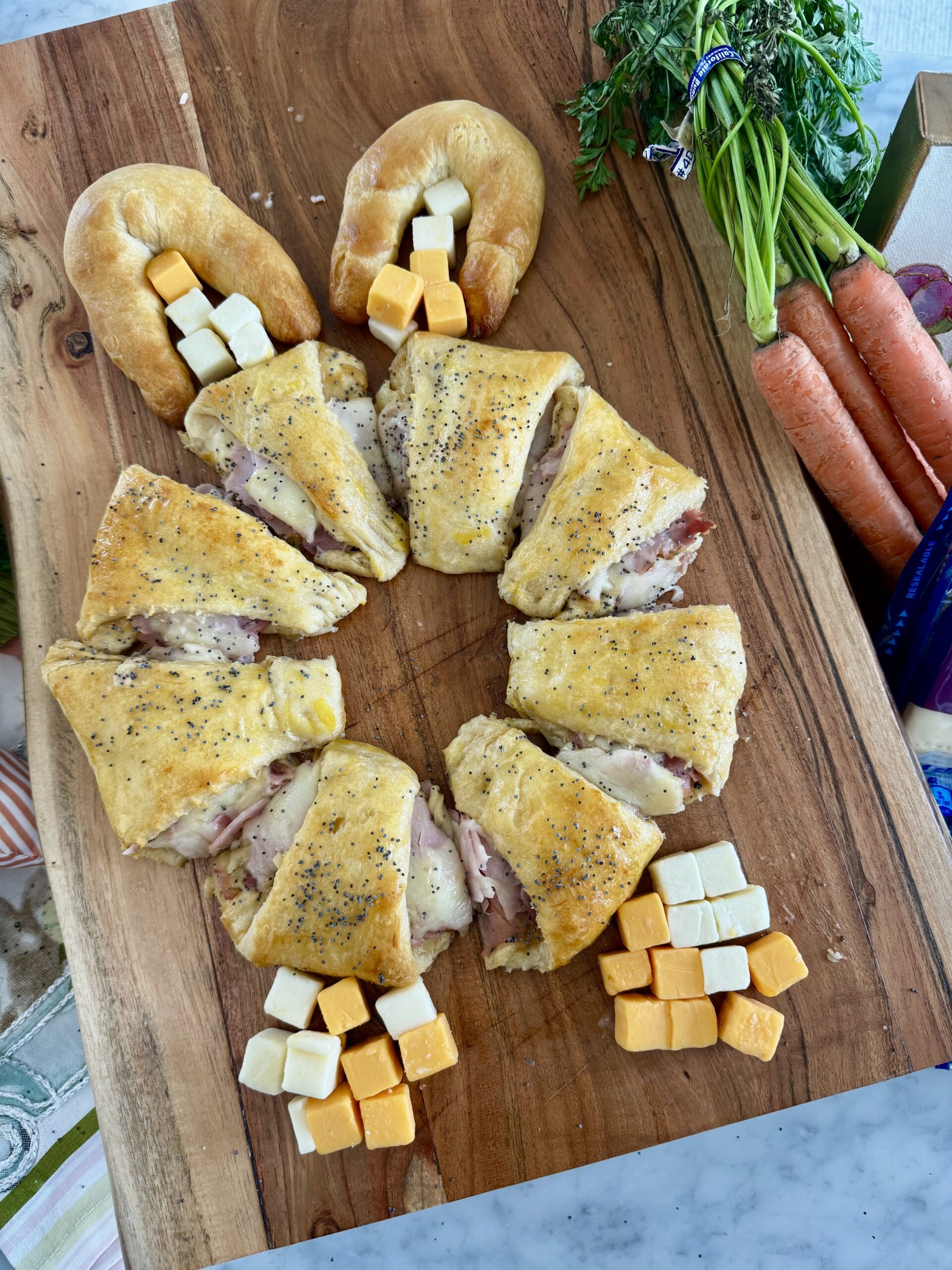 Baked Ham and Cheese Croissant Ring